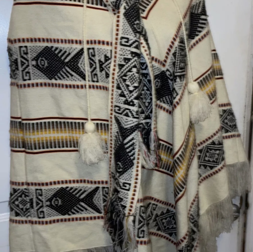 VTG Tejidos Diaz Long Cape, Poncho One size fits all fish Motif Wool - Picture 5 of 9